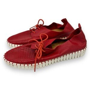 Django & Juliette Huston Red Leather Platform Sneaker 7.5